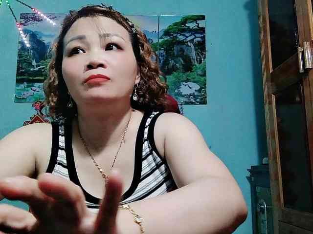 Linhanhsex2k Live Webcam on BongaCams