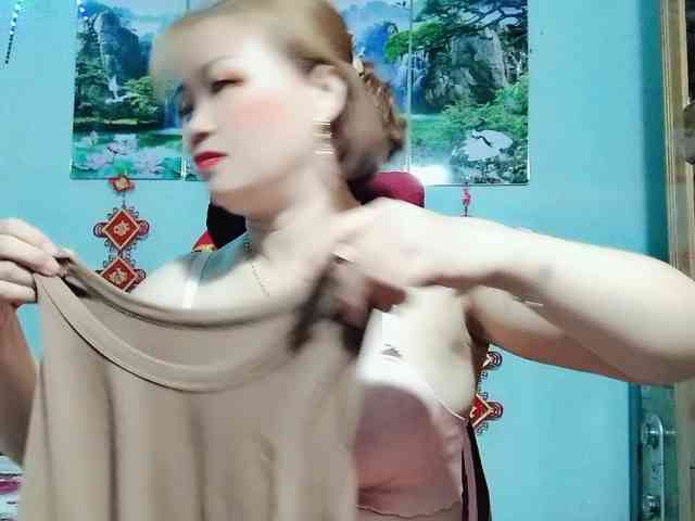 Linhanhsex2k webcam