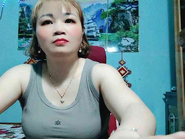 Linhanhsex2k webcam