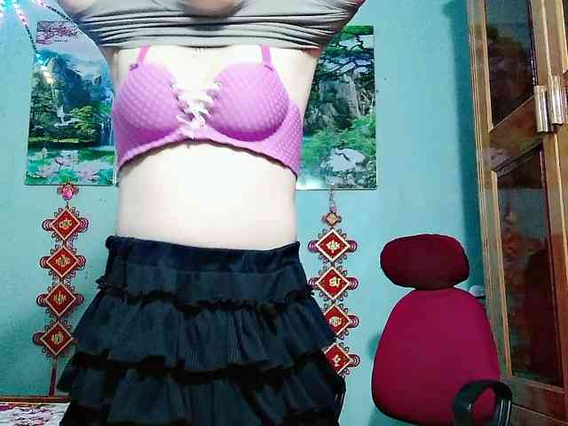 Linhanhsex2k webcam