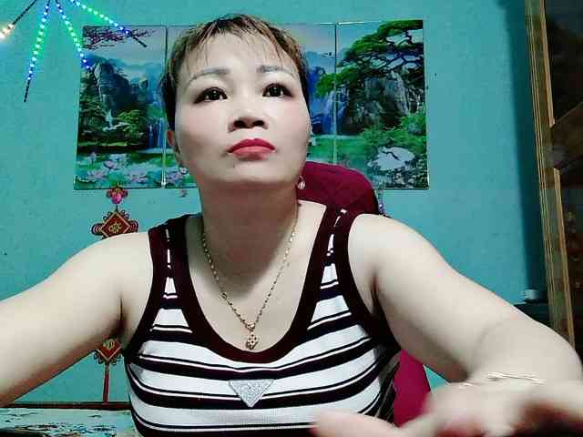Linhanhsex2k webcam