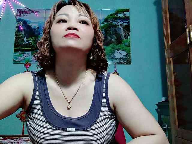 Linhanhsex2k webcam