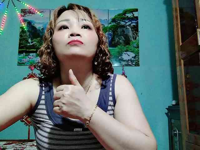 Linhanhsex2k webcam