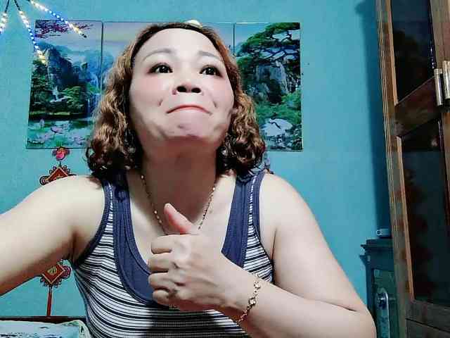 Linhanhsex2k webcam