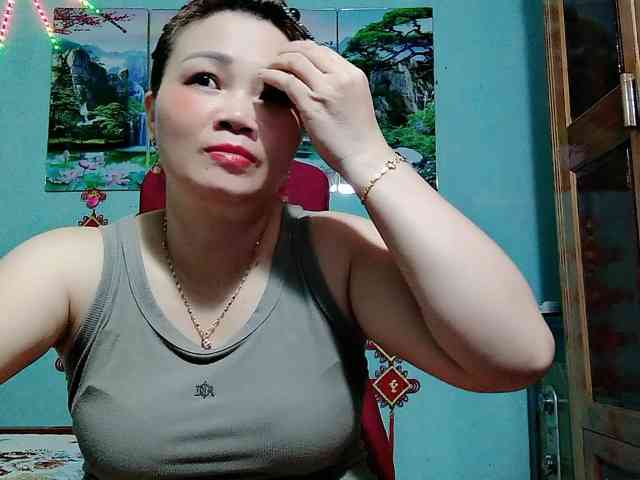 Linhanhsex2k webcam