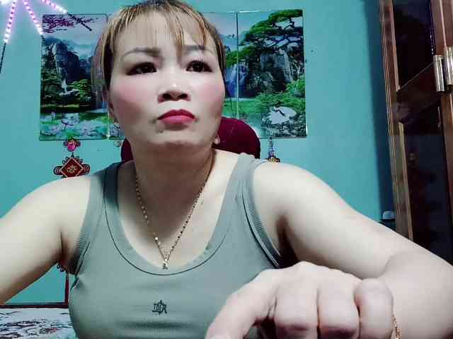 Linhanhsex2k webcam