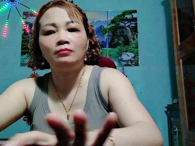 Linhanhsex2k webcam