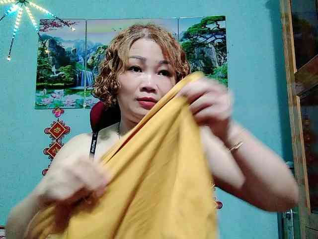 Linhanhsex2k Live Webcam on BongaCams