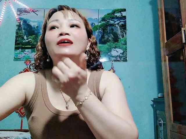 Linhanhsex2k webcam