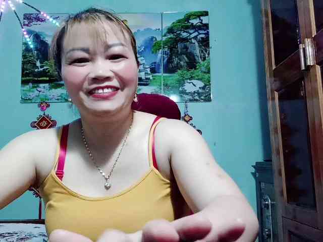 Linhanhsex2k webcam