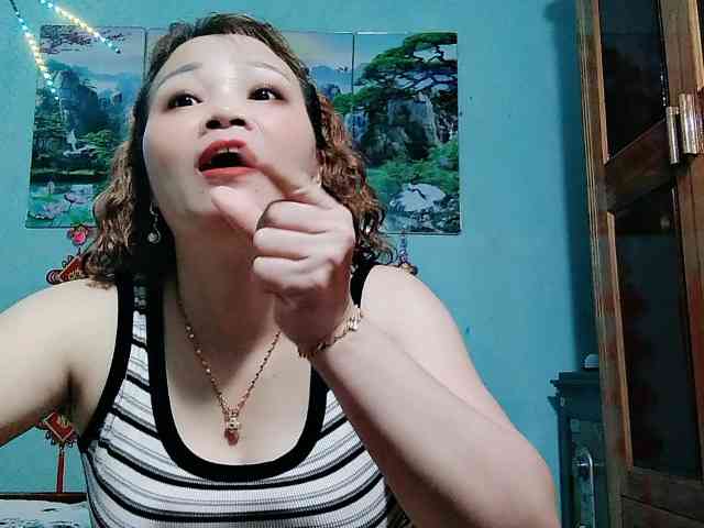 Linhanhsex2k Live Webcam on BongaCams