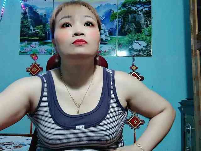 Linhanhsex2k webcam