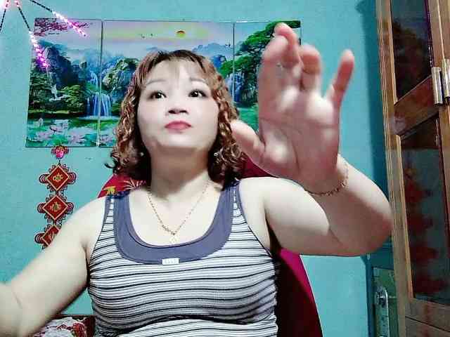 Linhanhsex2k webcam