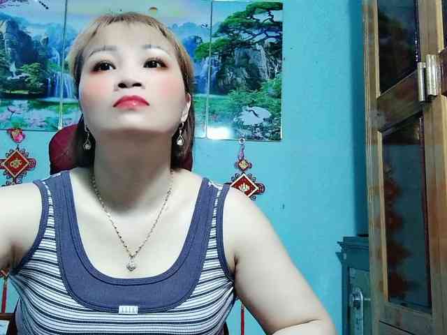 Linhanhsex2k webcam