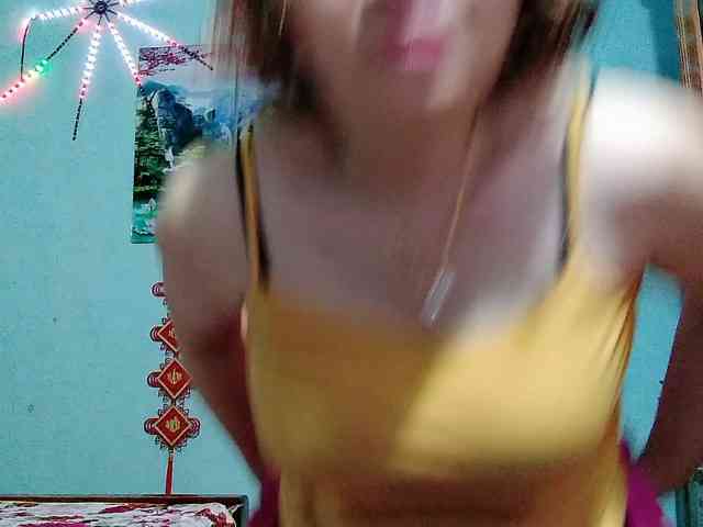 Linhanhsex2k webcam