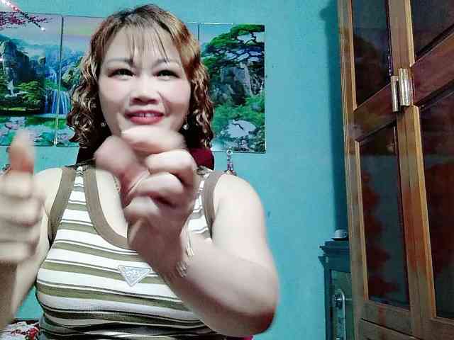 Linhanhsex2k webcam