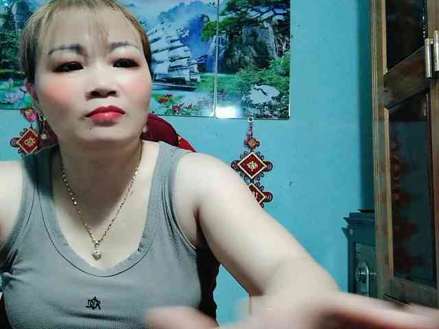 Linhanhsex2k webcam