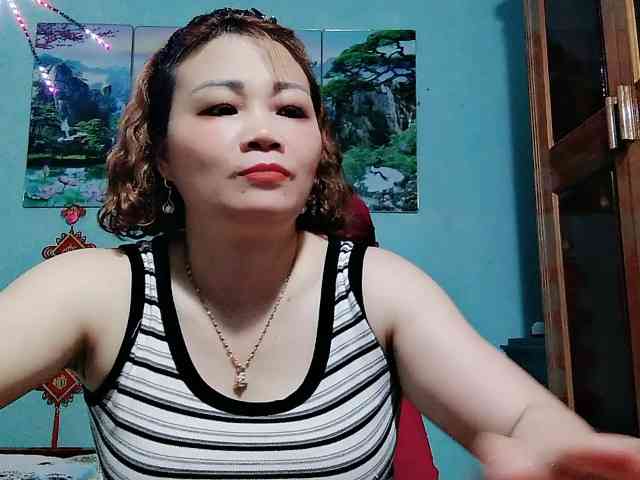 Linhanhsex2k Live Webcam on BongaCams