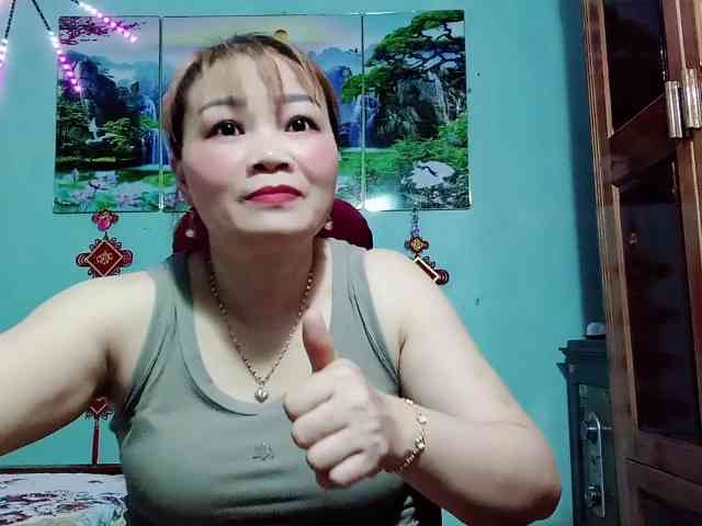 Linhanhsex2k webcam