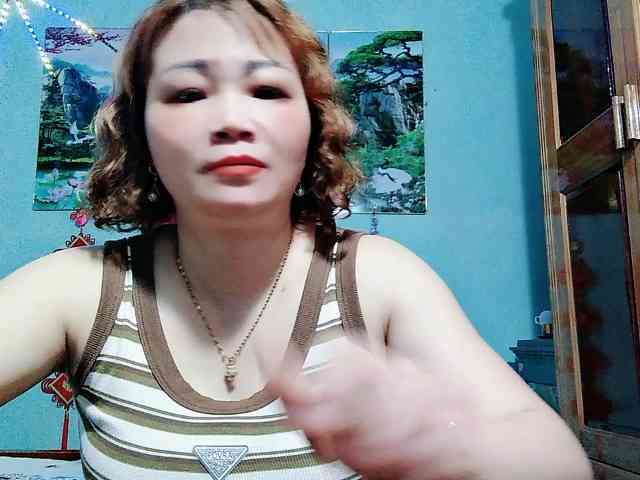 Linhanhsex2k webcam