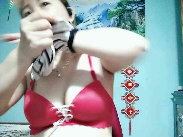 Linhanhsex2k webcam
