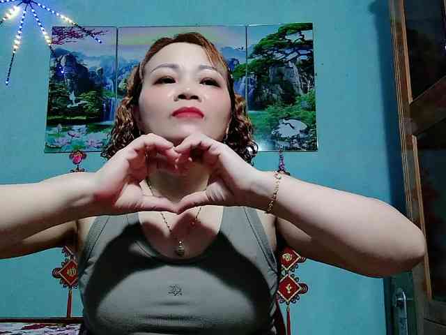 Linhanhsex2k webcam