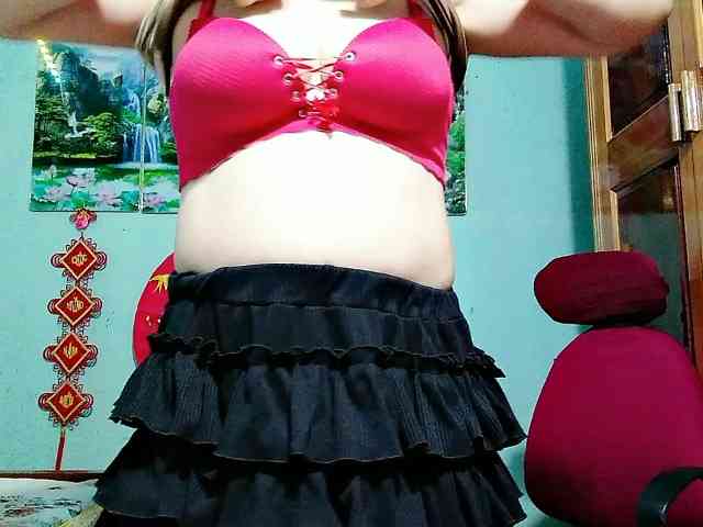 Linhanhsex2k webcam