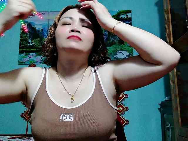 Linhanhsex2k webcam