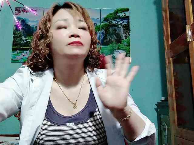 Linhanhsex2k's webcam live show