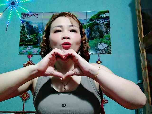 Linhanhsex2k webcam