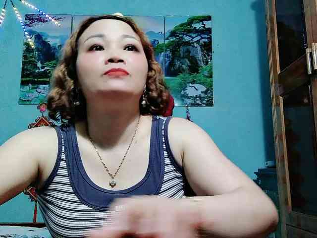 Linhanhsex2k webcam