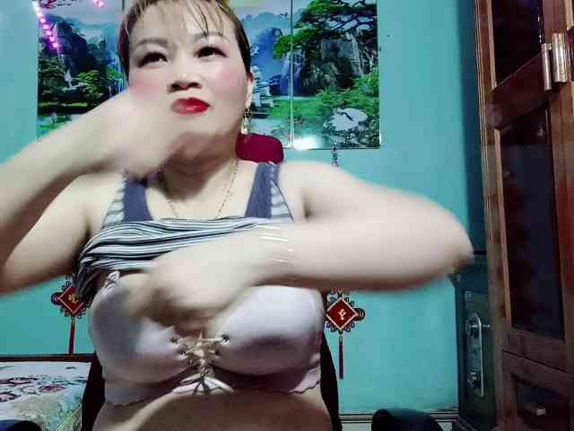 Linhanhsex2k webcam