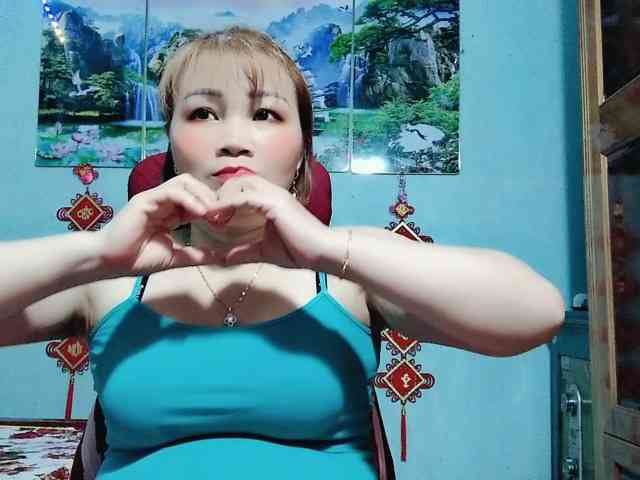 Linhanhsex2k webcam