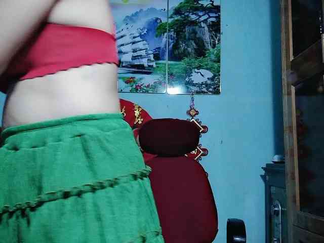 Linhanhsex2k webcam