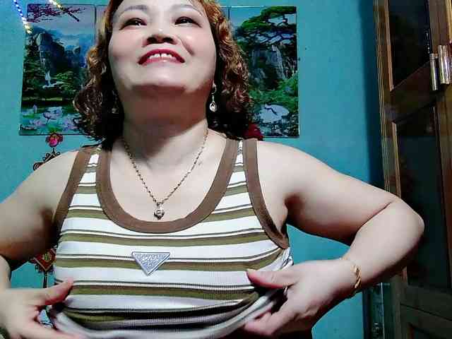 Linhanhsex2k webcam