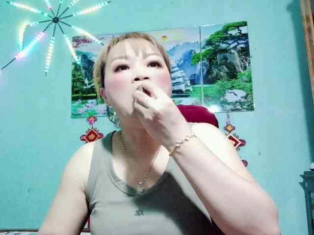Linhanhsex2k webcam