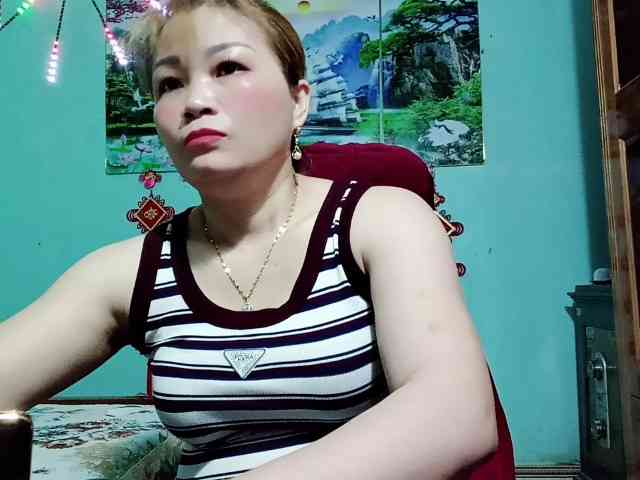 Linhanhsex2k webcam