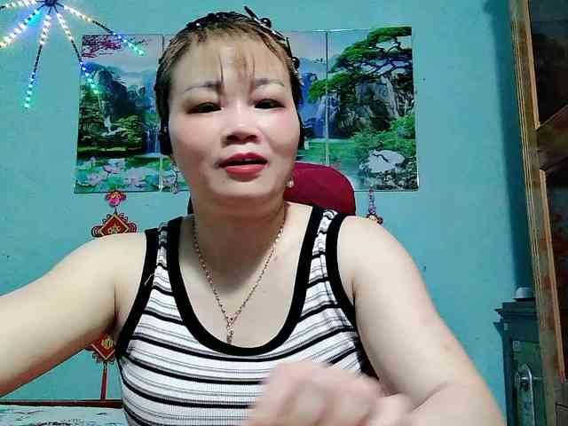 Linhanhsex2k webcam