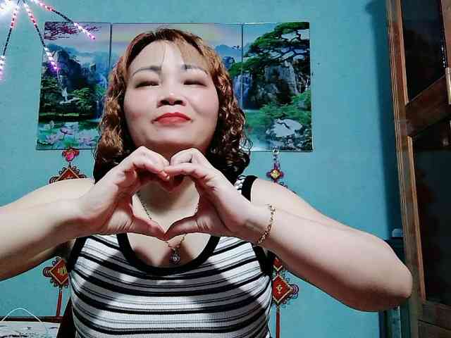 Linhanhsex2k webcam
