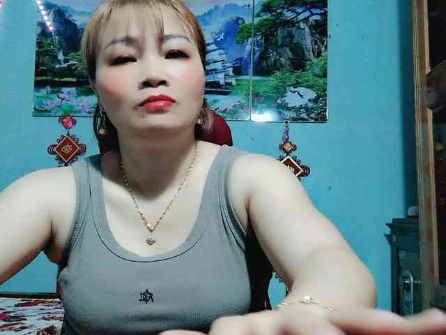 Linhanhsex2k webcam