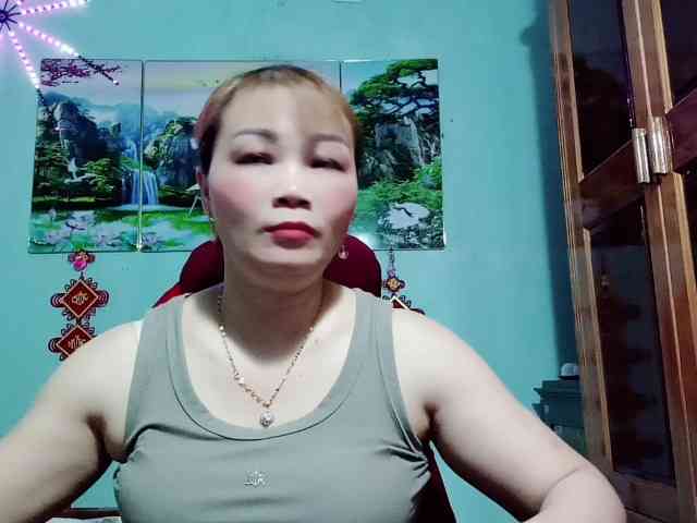 Linhanhsex2k webcam