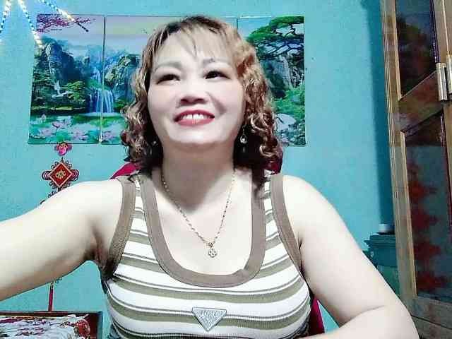 Linhanhsex2k webcam