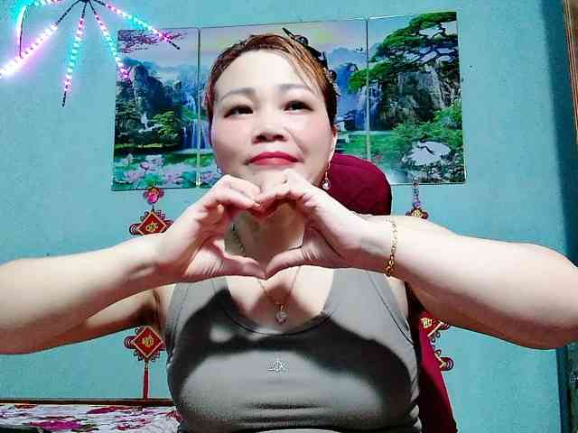 Linhanhsex2k webcam