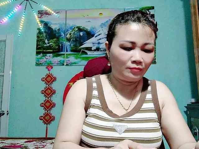 Linhanhsex2k webcam