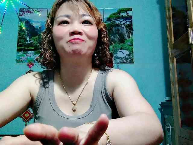 Linhanhsex2k webcam