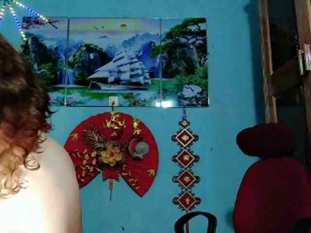 Linhanhsex2k webcam