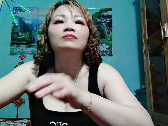 Linhanhsex2k webcam