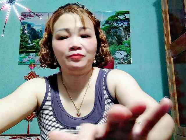 Linhanhsex2k webcam