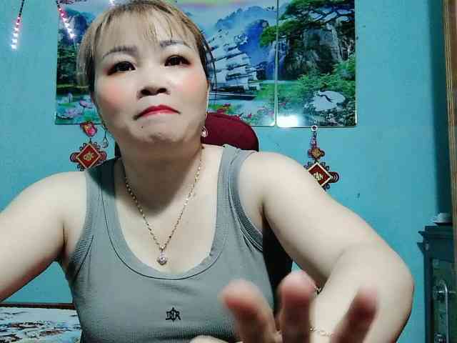 Linhanhsex2k webcam