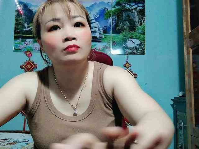 Linhanhsex2k webcam